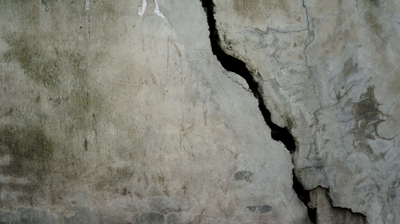 Cracked Wall Image